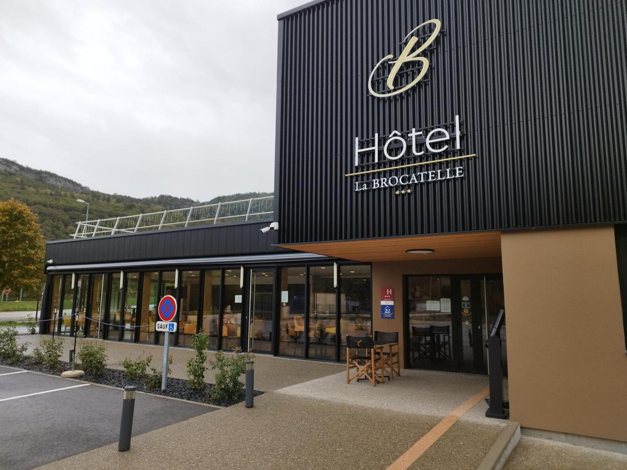 Hotel Akena Molinges - La Brocatelle Saint-Claude Esterno foto
